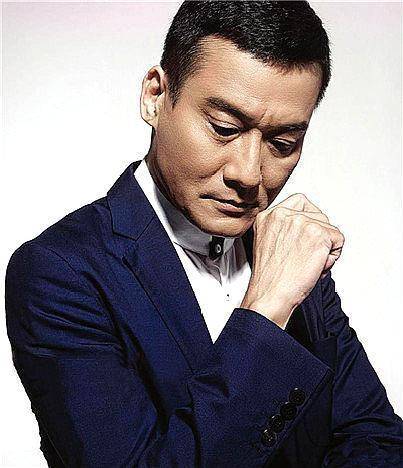 香港老明星男演员风采荟萃,岁月沉淀的智慧与自信之源