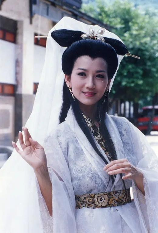 新白娘子传奇经典重温，免费观看全集，细节探讨的魅力所在