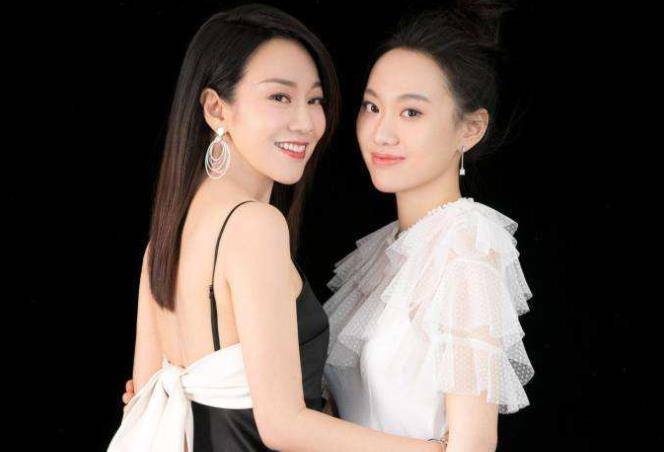 母女明星的自然美景奇妙之旅