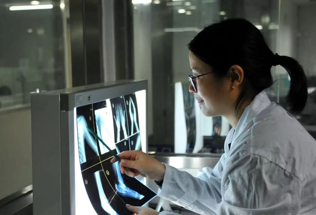 最新法医技术揭秘，探索前沿，揭开真相之门