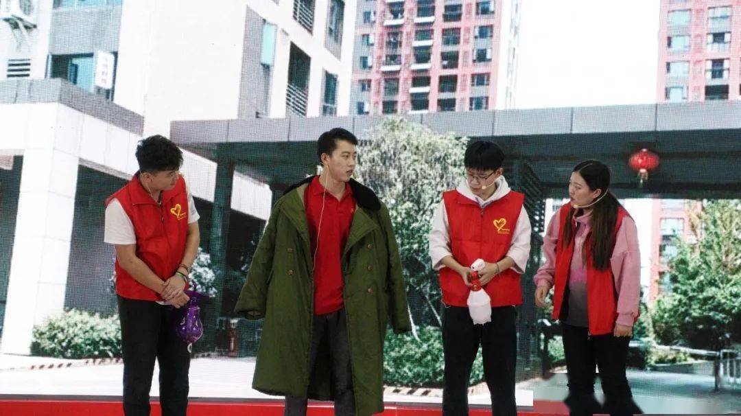 防疫最新小品,小巷美食背后的隐秘与抗疫故事