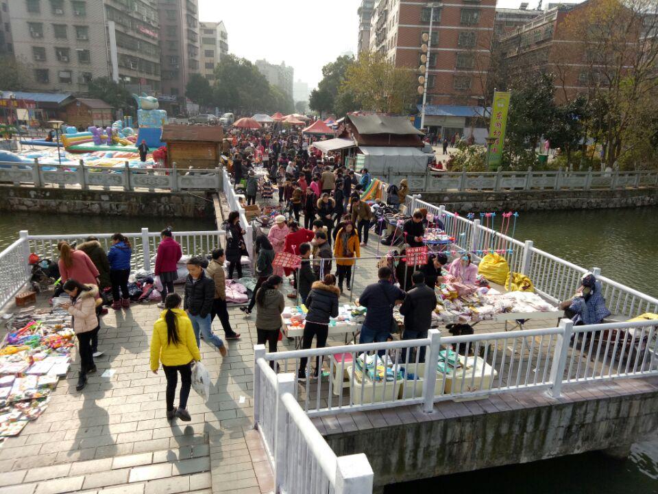 广场最新摆摊,微小改变到巨大成就的勇敢前行之路