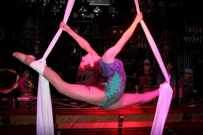 最新柔术秀，展现自信与成就，无限可能的身体艺术！